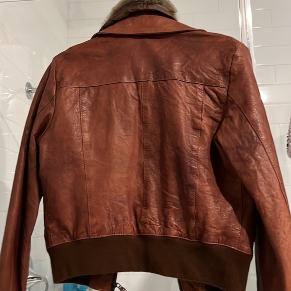 Leather jacket - Picture 2 of 5